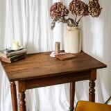 Bureau en noyer ancien