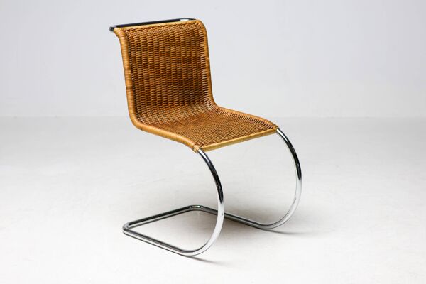 Chaise MR10 de Ludwig Mies van der Rohe, vers 1950