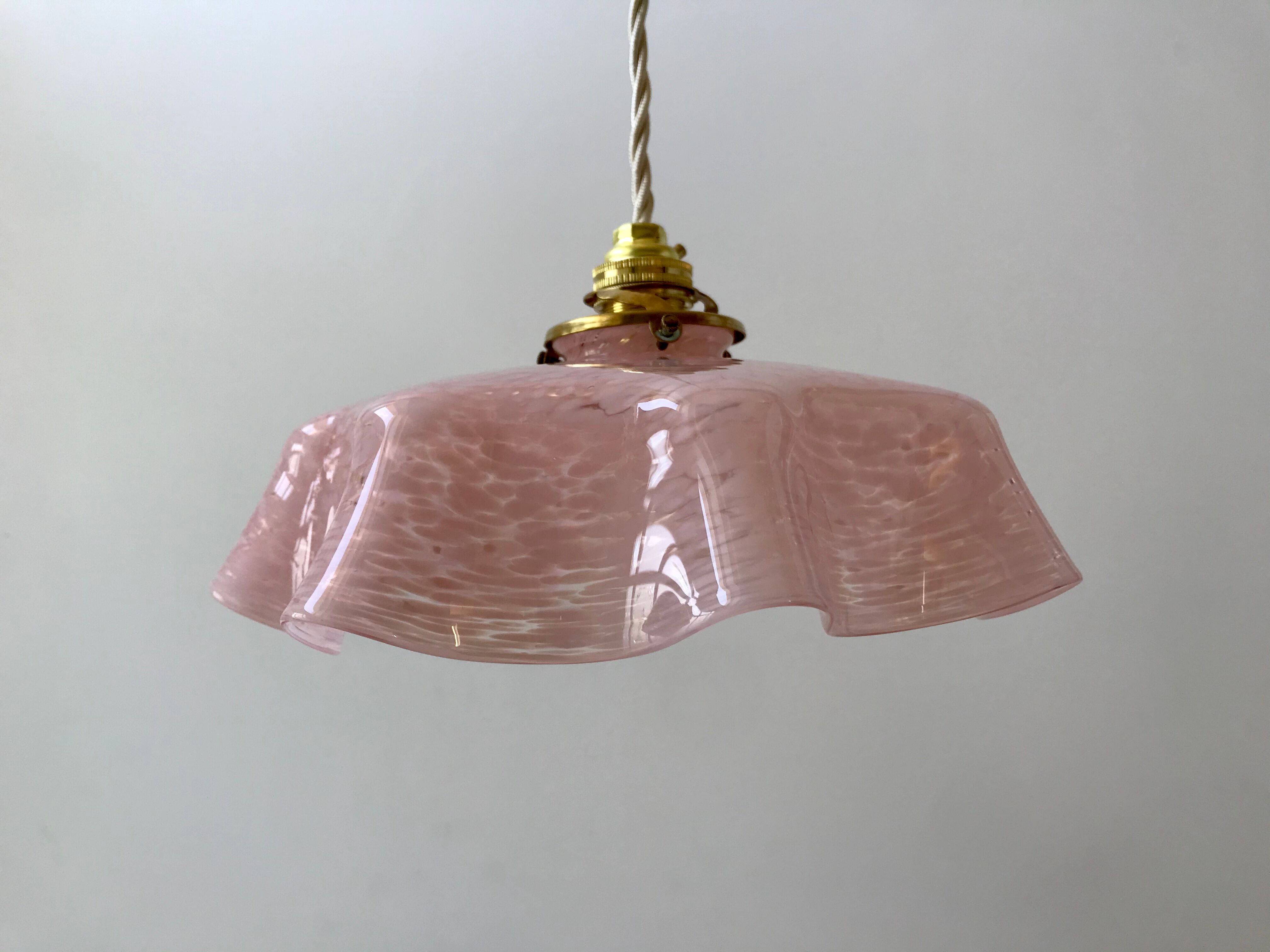 Walking suspension in Clichy glass speckled pink bobon years 20-30