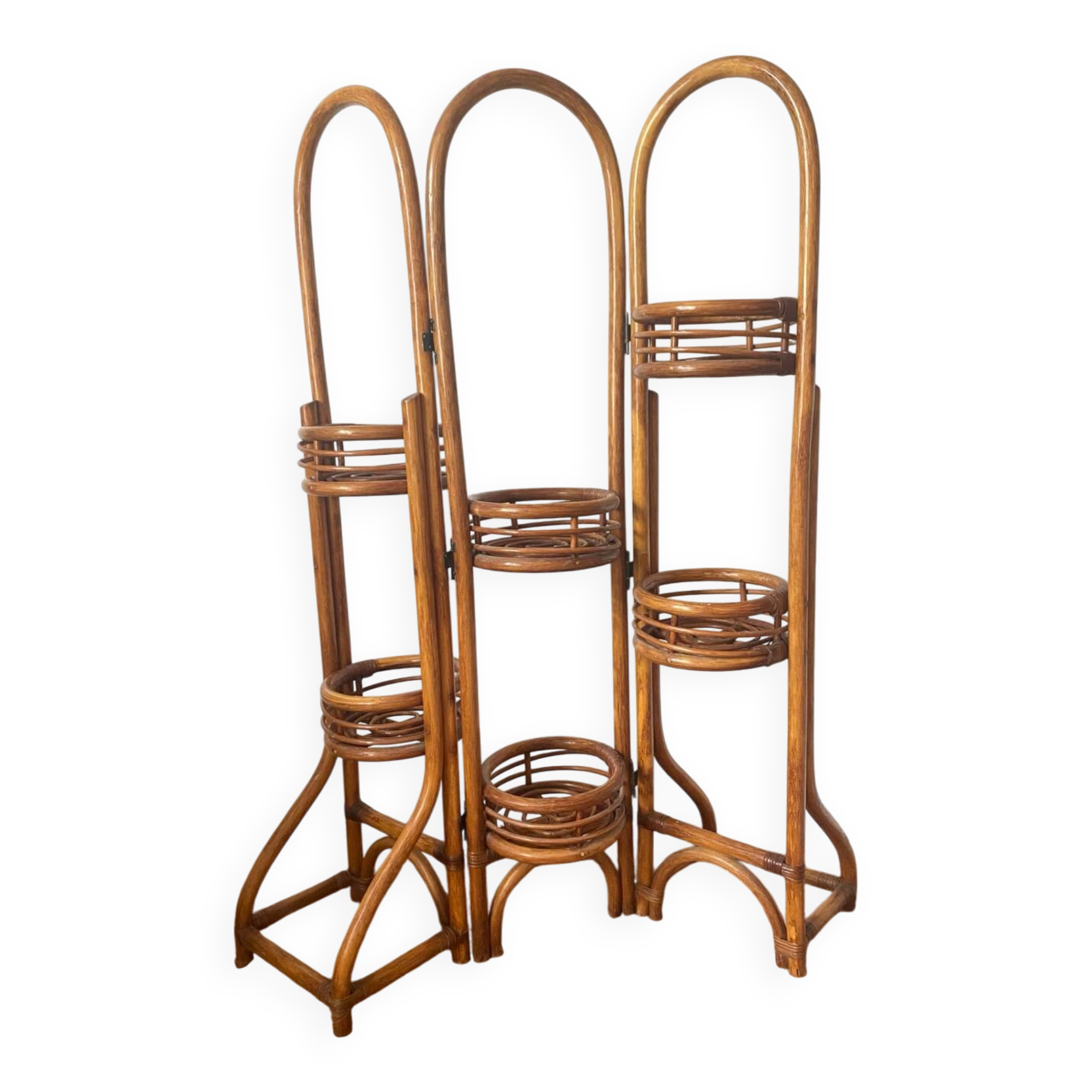 Rattan plant stand screen