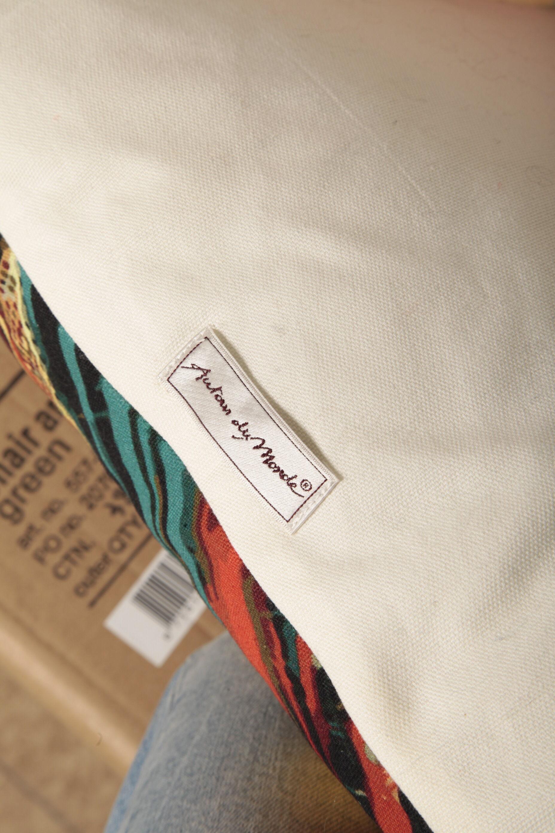 Bensimon Brush cushion