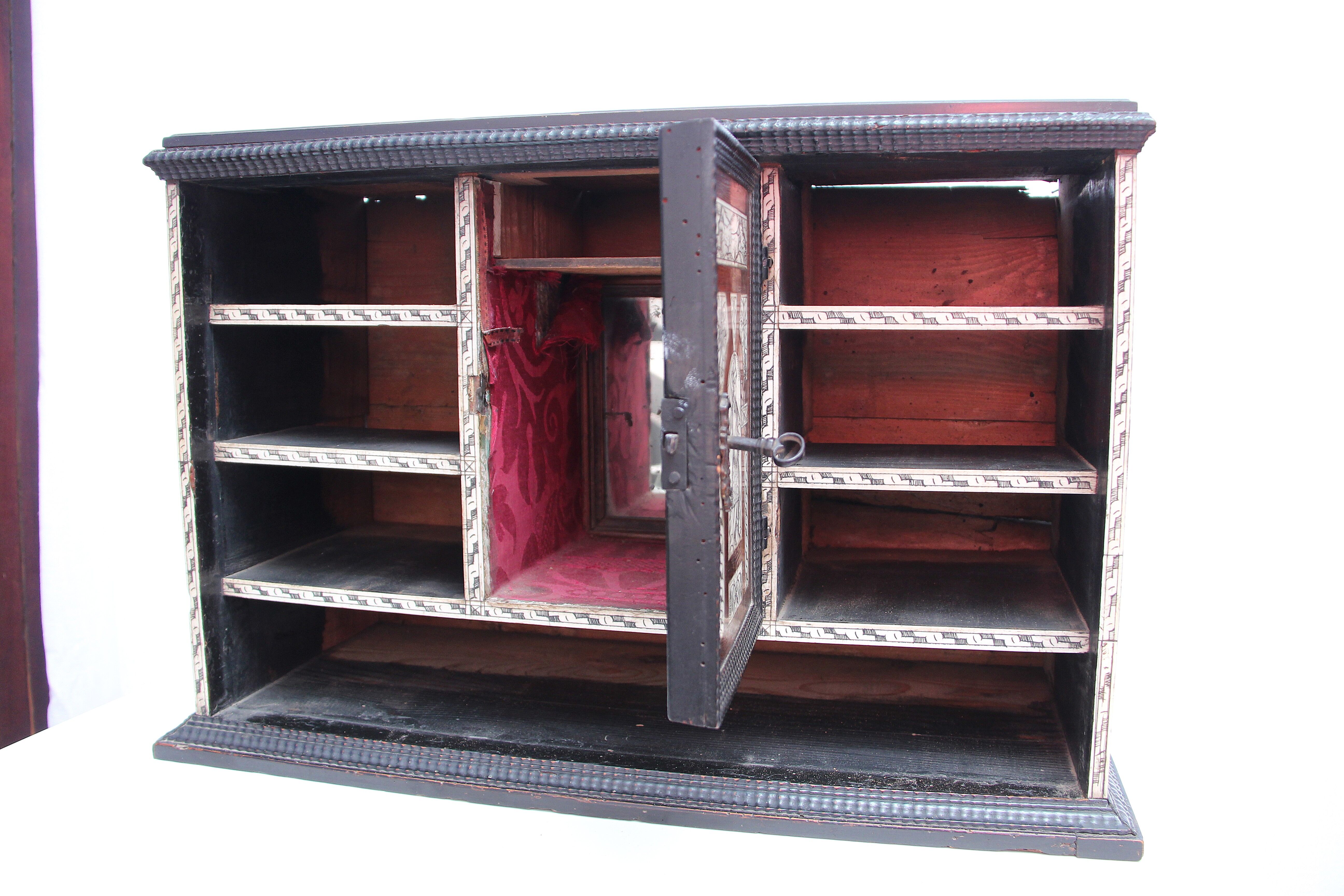 Cabinet Flamand du XVII ème siècle