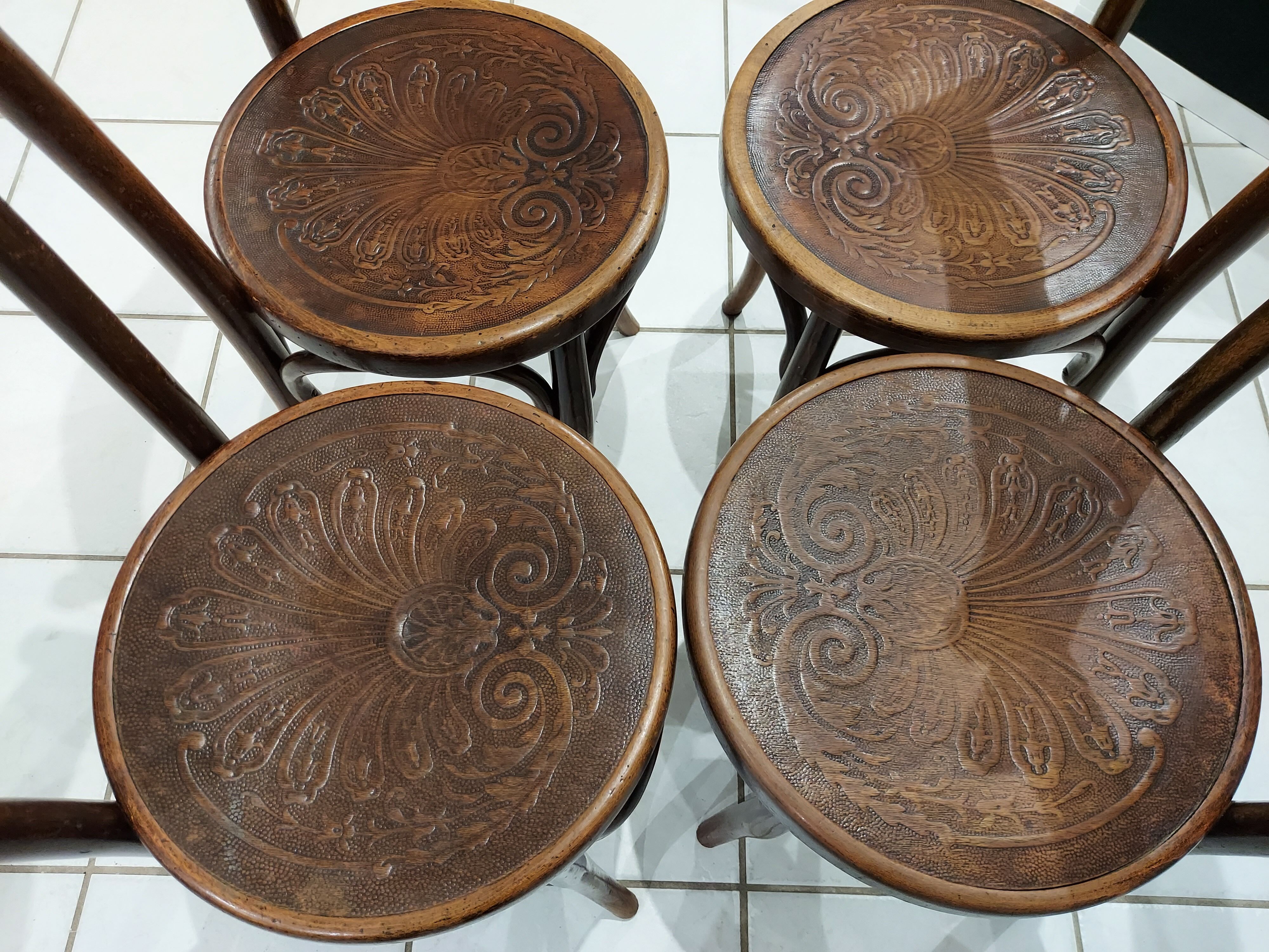 Suite de 4 chaises bistrot Mundus Joseph Hoffmann Austria Bielitz années 1908