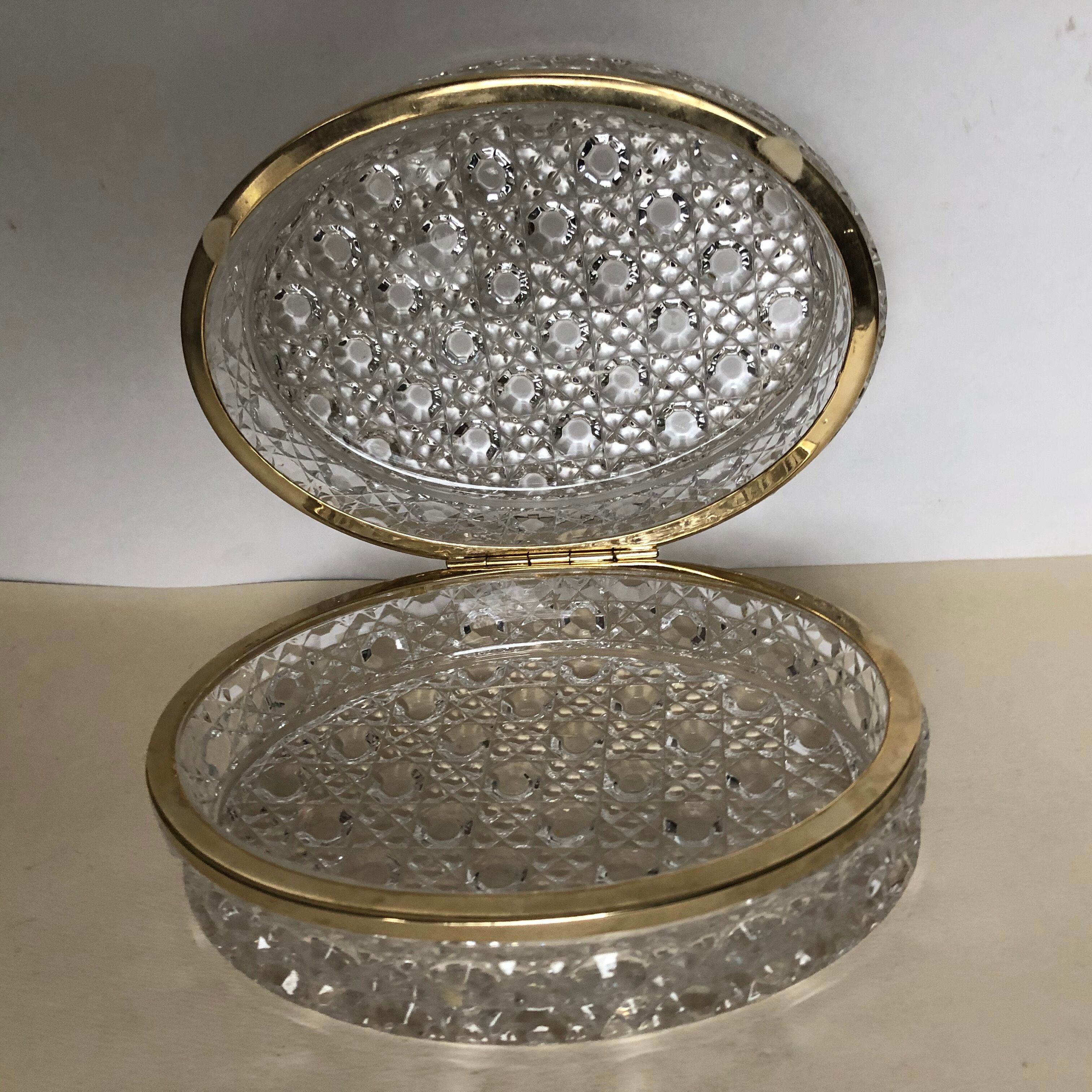 Gold-rimmed crystal box