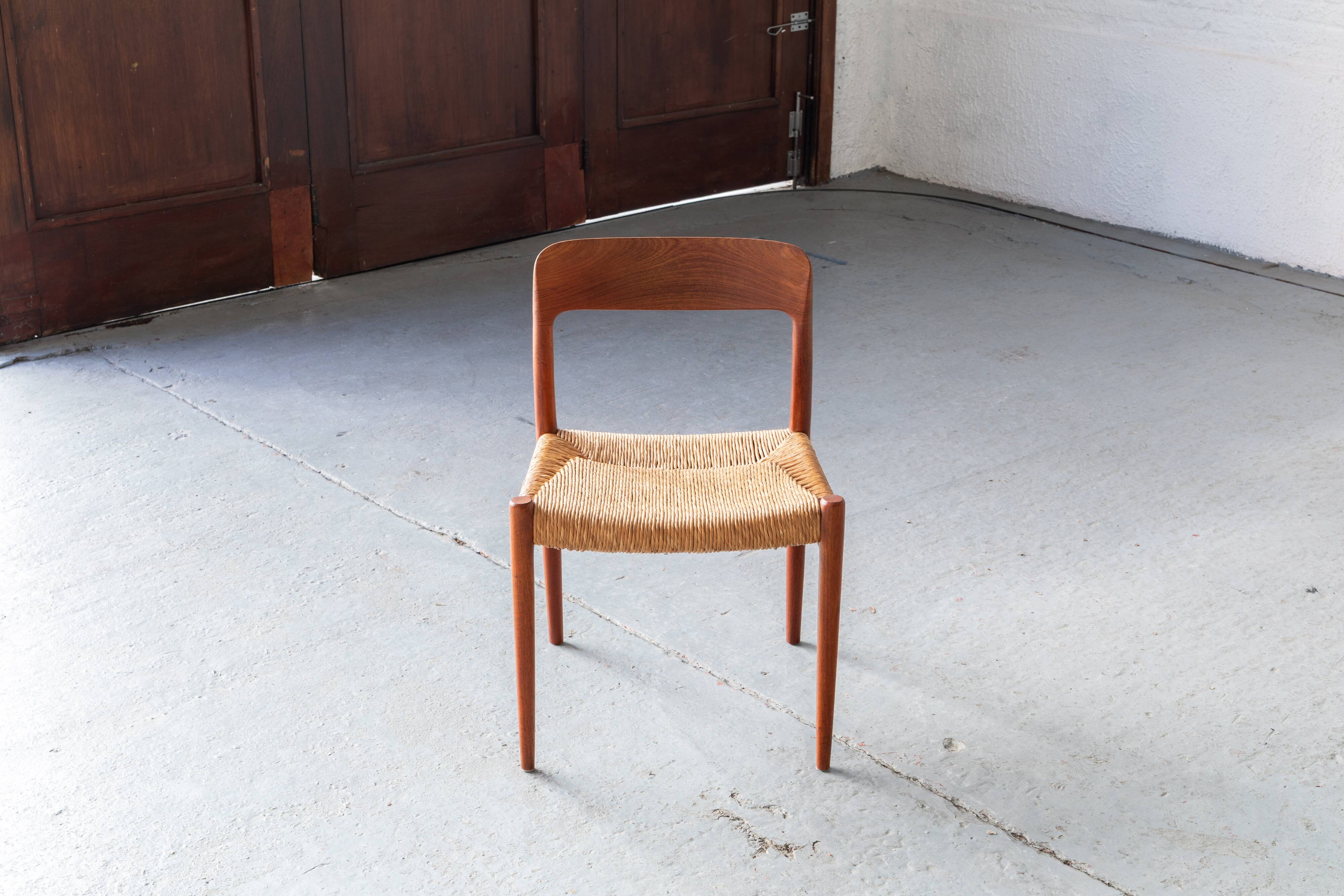 Set of 4 dning chairs 'Model 75' by Niels O. Moller