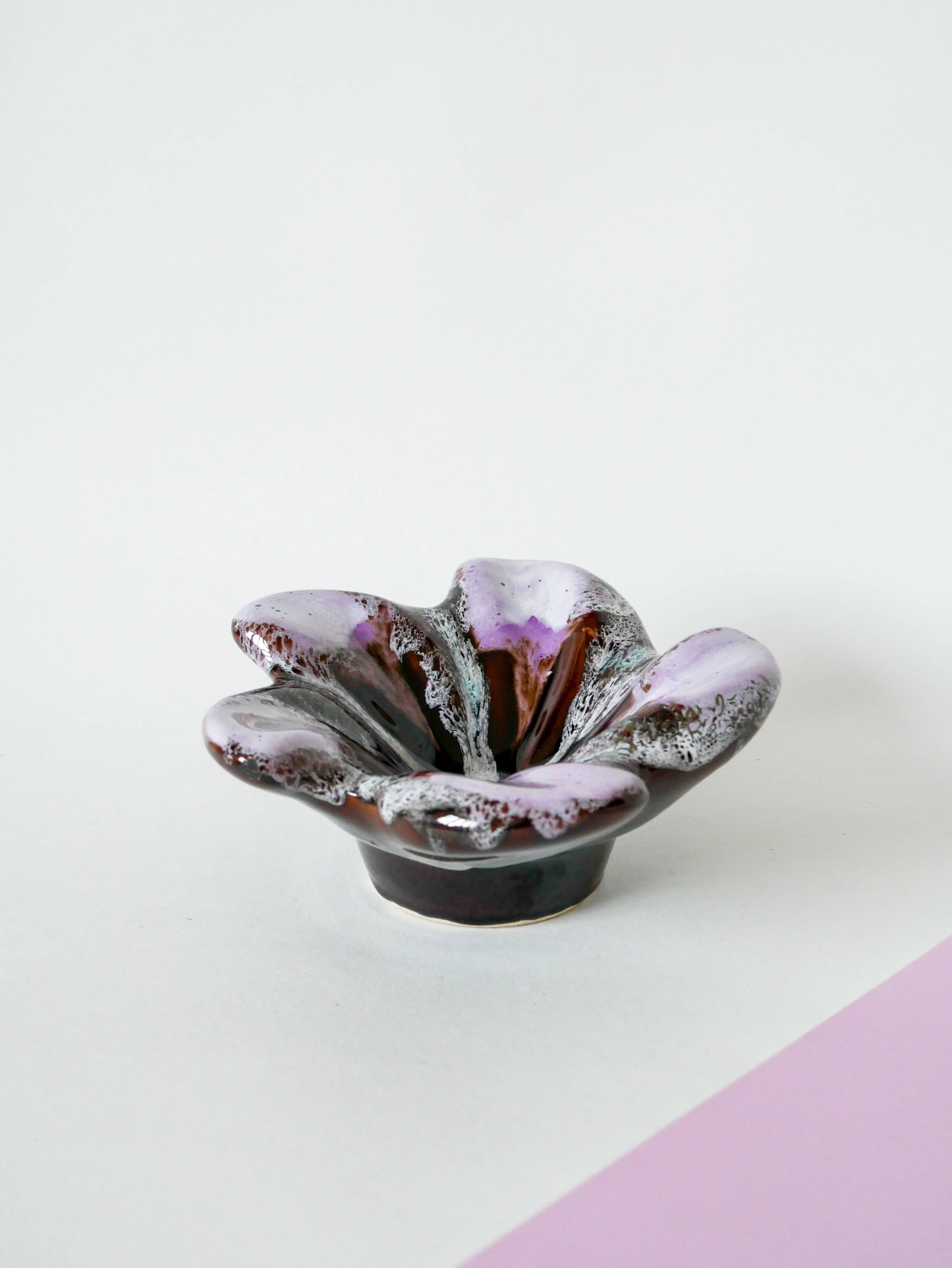 Purple lilac and brown star ceramic pocket tray / cup 1970