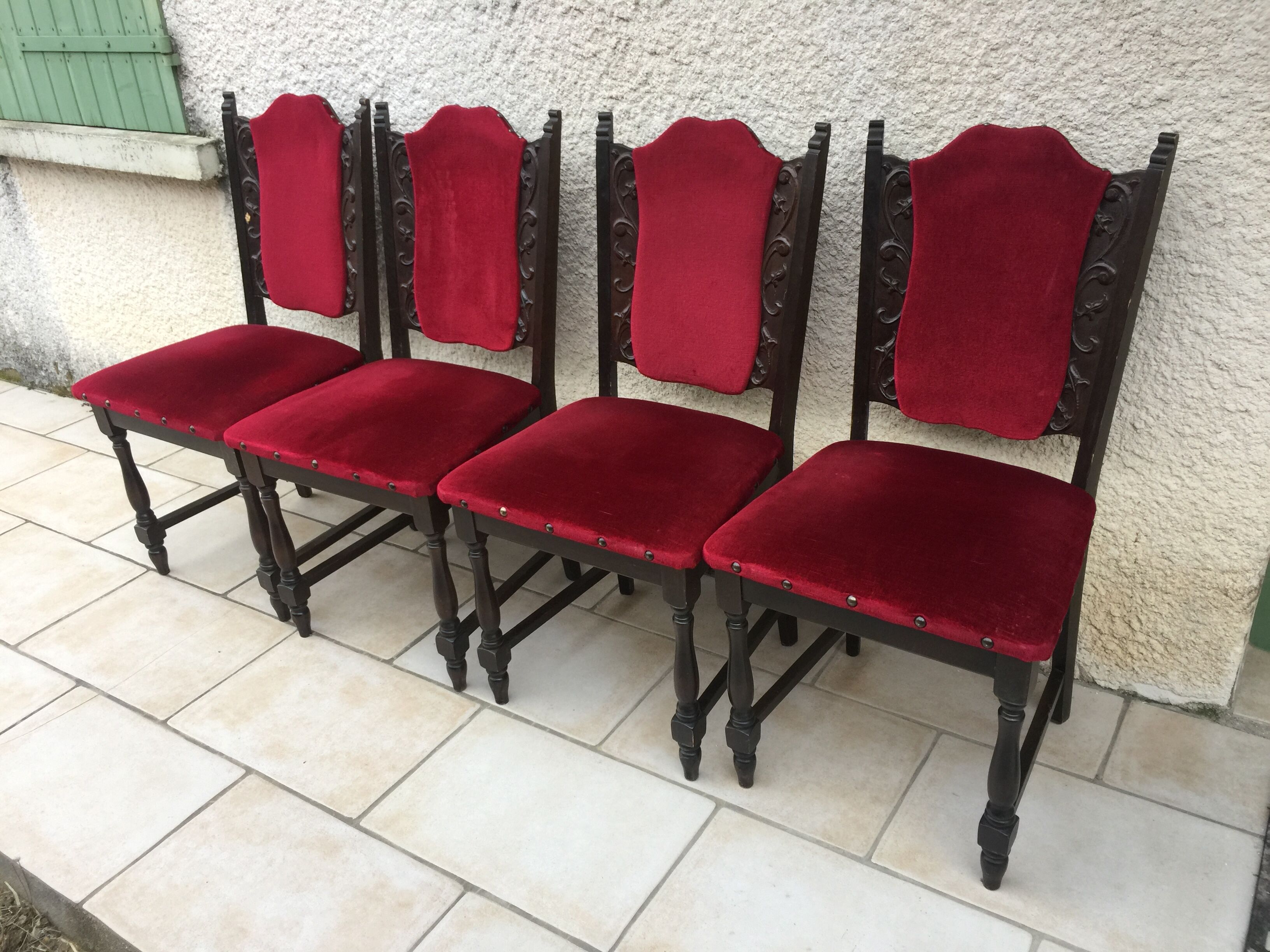 4 chairs monasteries