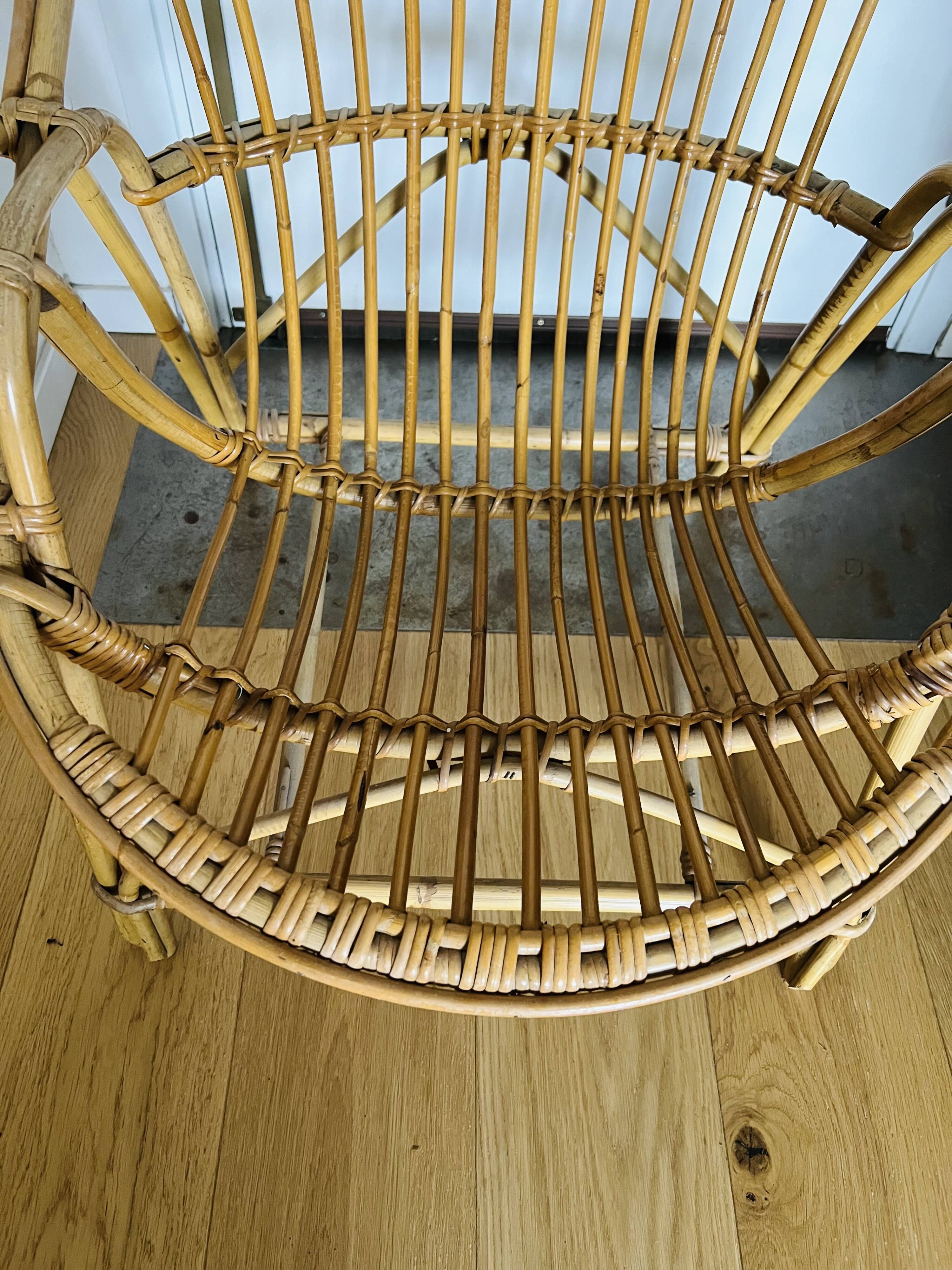 Un fauteuil en cannage  (année 60)