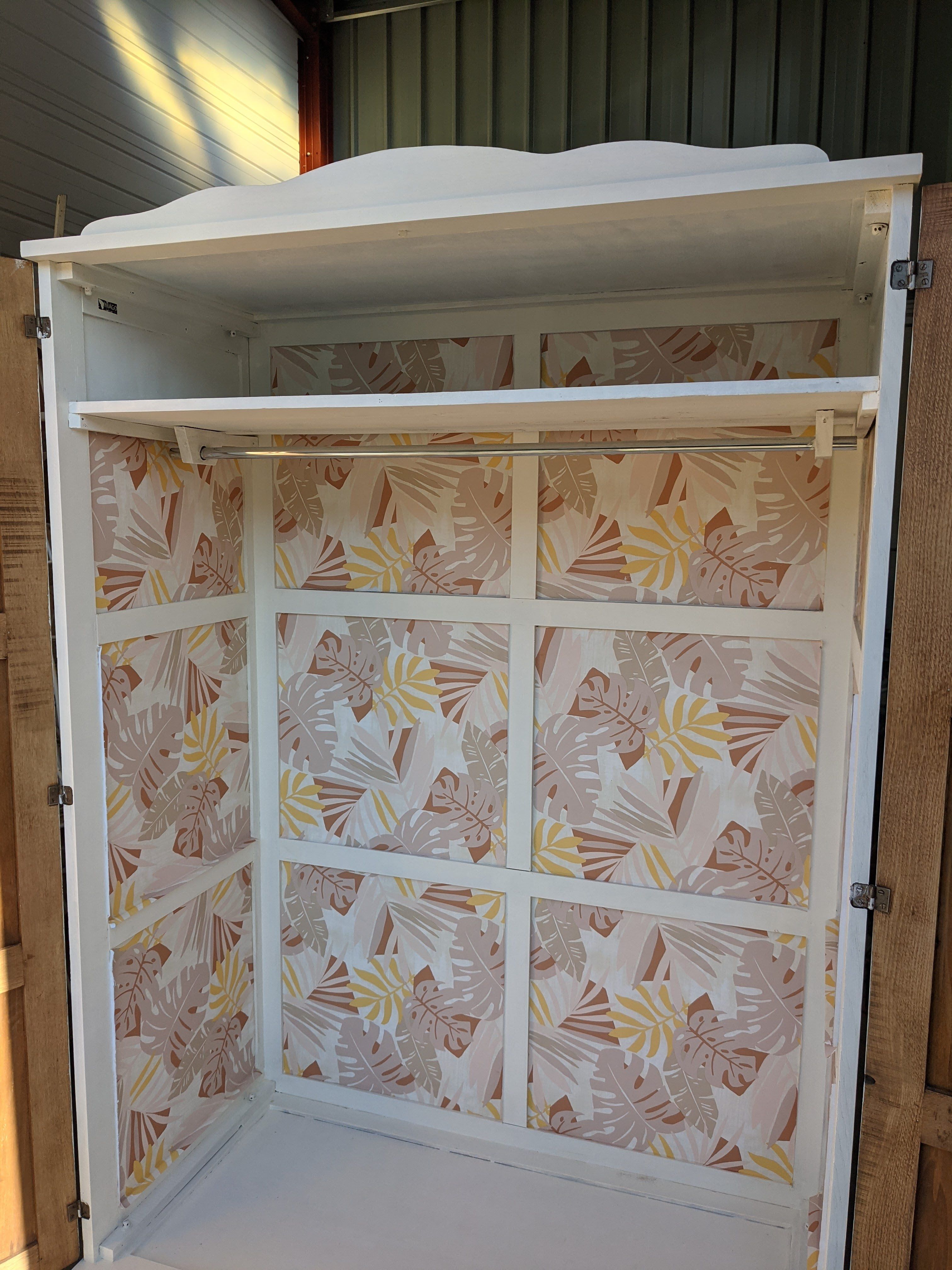 Parisian wardrobe, engraved wardrobe