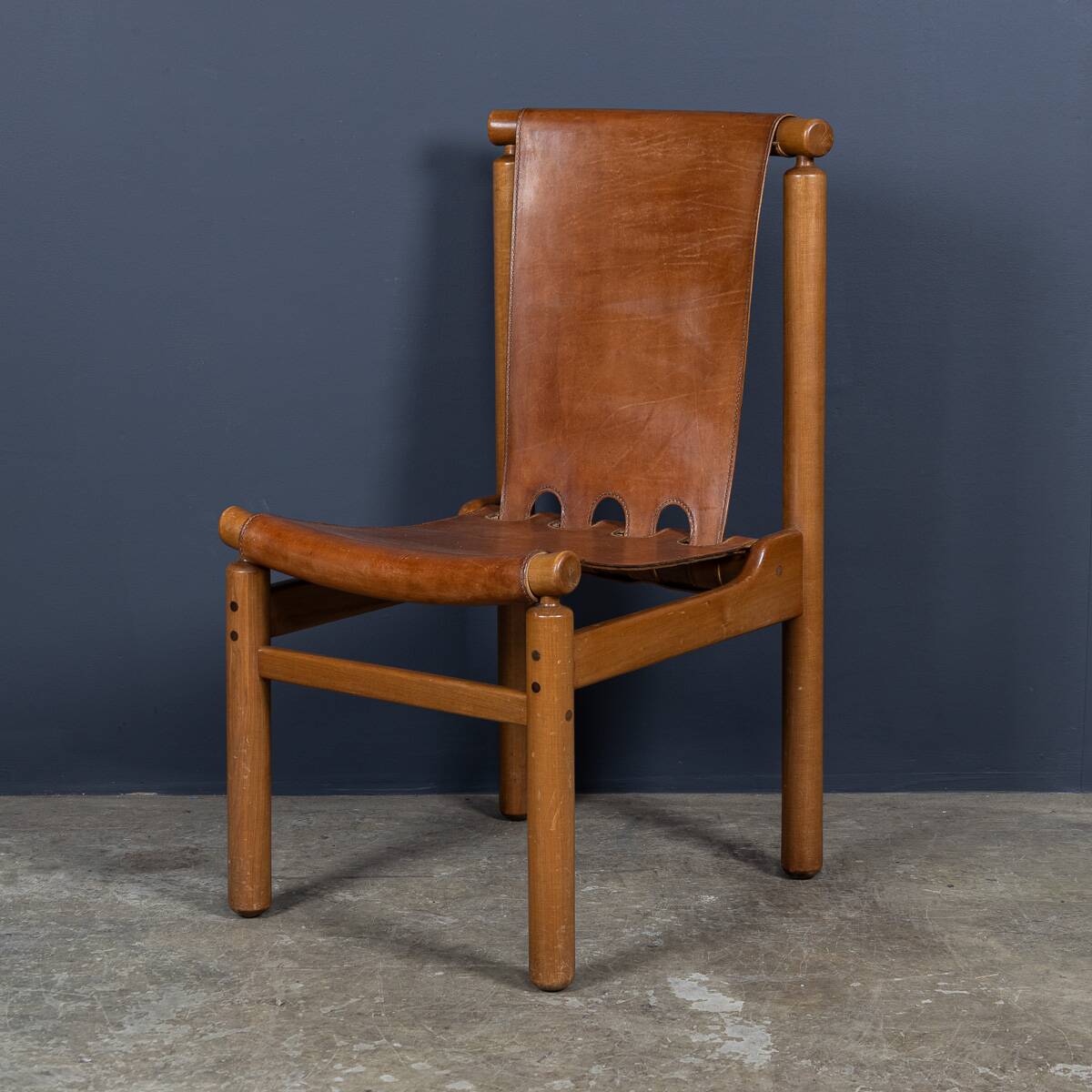 A SUPERB 20thC SET OF EIGHT ILMARI TAPIOVAARA LEATHER DINING CHAIRS c.1950