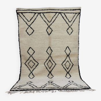 Handmade wool Berber rug 250 x 150 cm