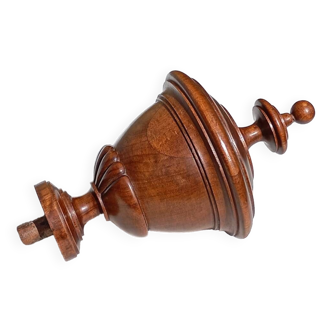 Superb turned wooden pediment carved staircase ball 18 cm wide by 28.5 cm high