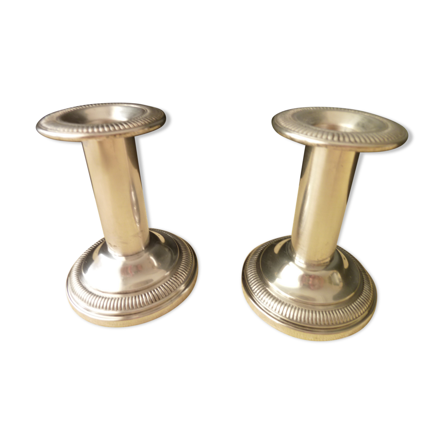 Set of 2 silver metal candlesticks decor with godrons