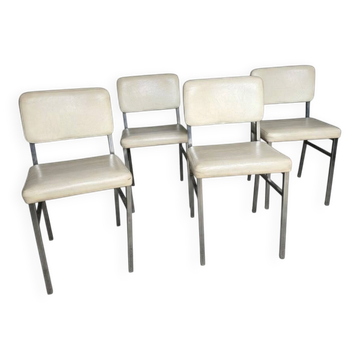 4 chrome metal chairs with faux leather from the 1970s.