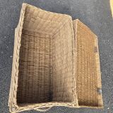 Wicker trunk