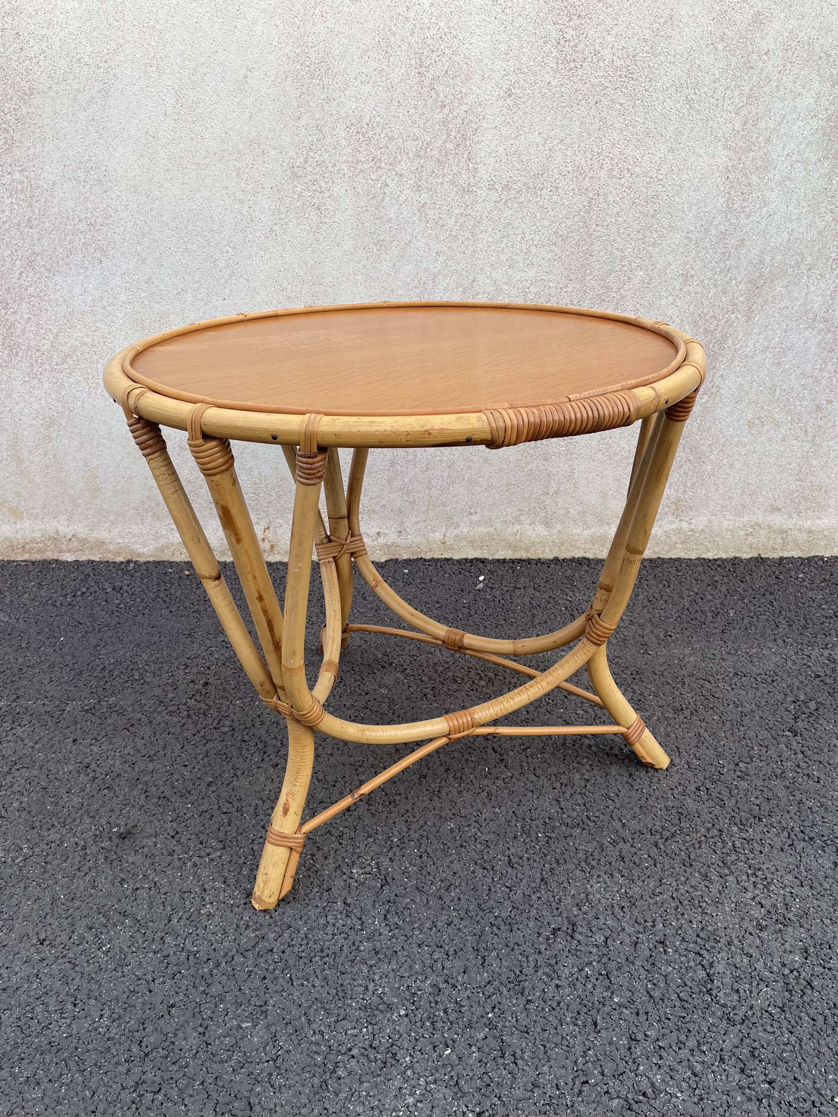 Vintage rattan roundtable