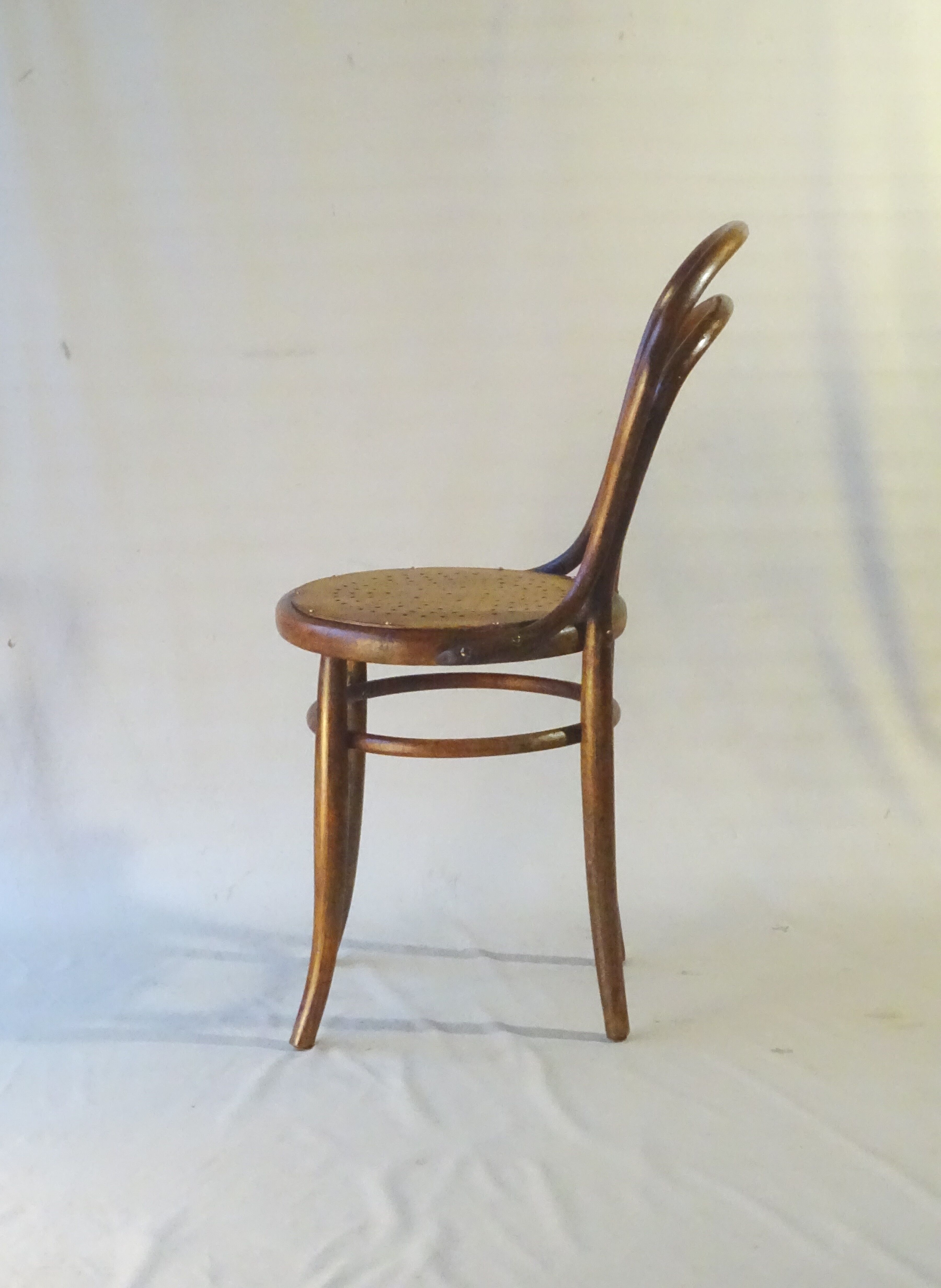 Bistrot chair KOHN N°30 1/2 seated Star, circa 1885