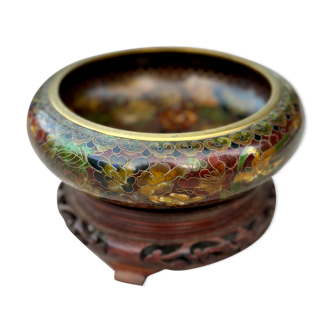 Cloisonné bronze cup with carved wooden support