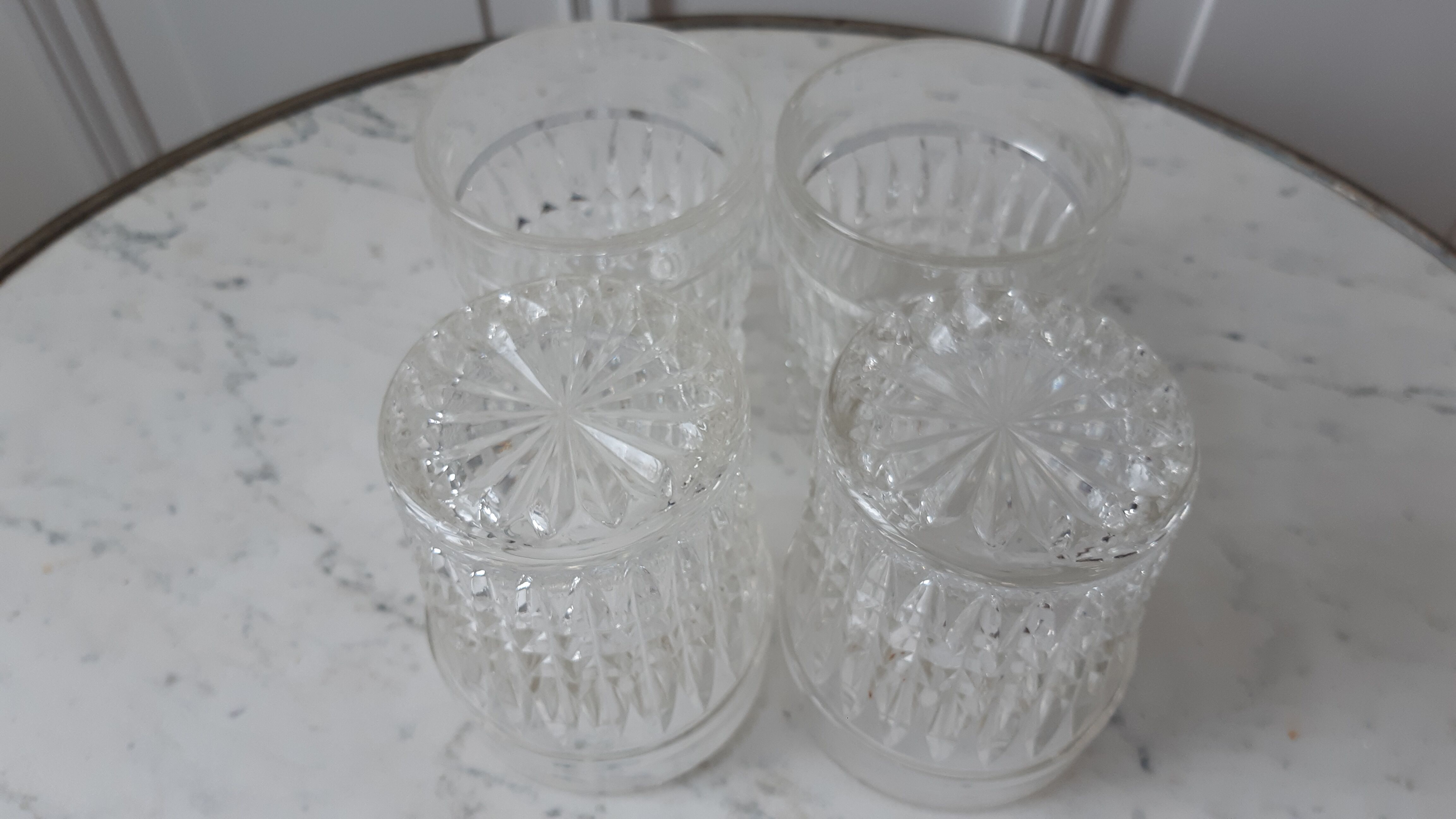 Set of 4 whisky glasses molded glass 70s