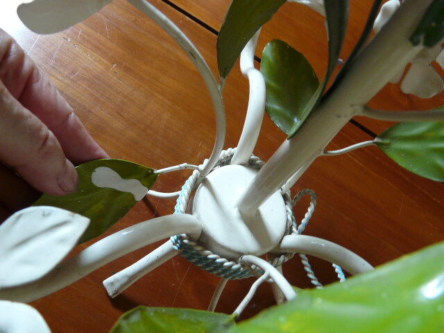 Lustre métal bouquet de fleurs bleues années 70