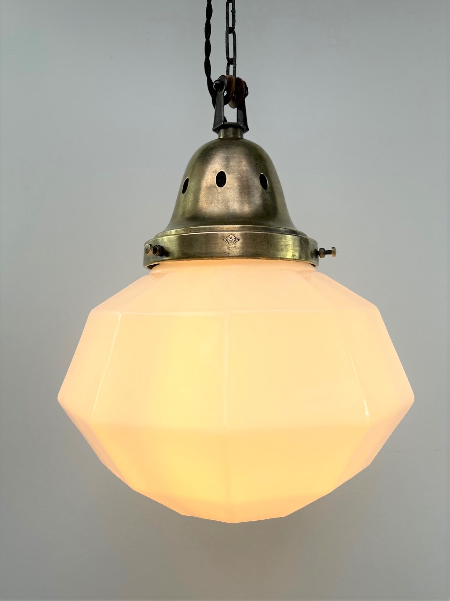 Hanging bag paris 1920 1930 opaline brass