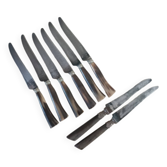 8 old knives with steel blades