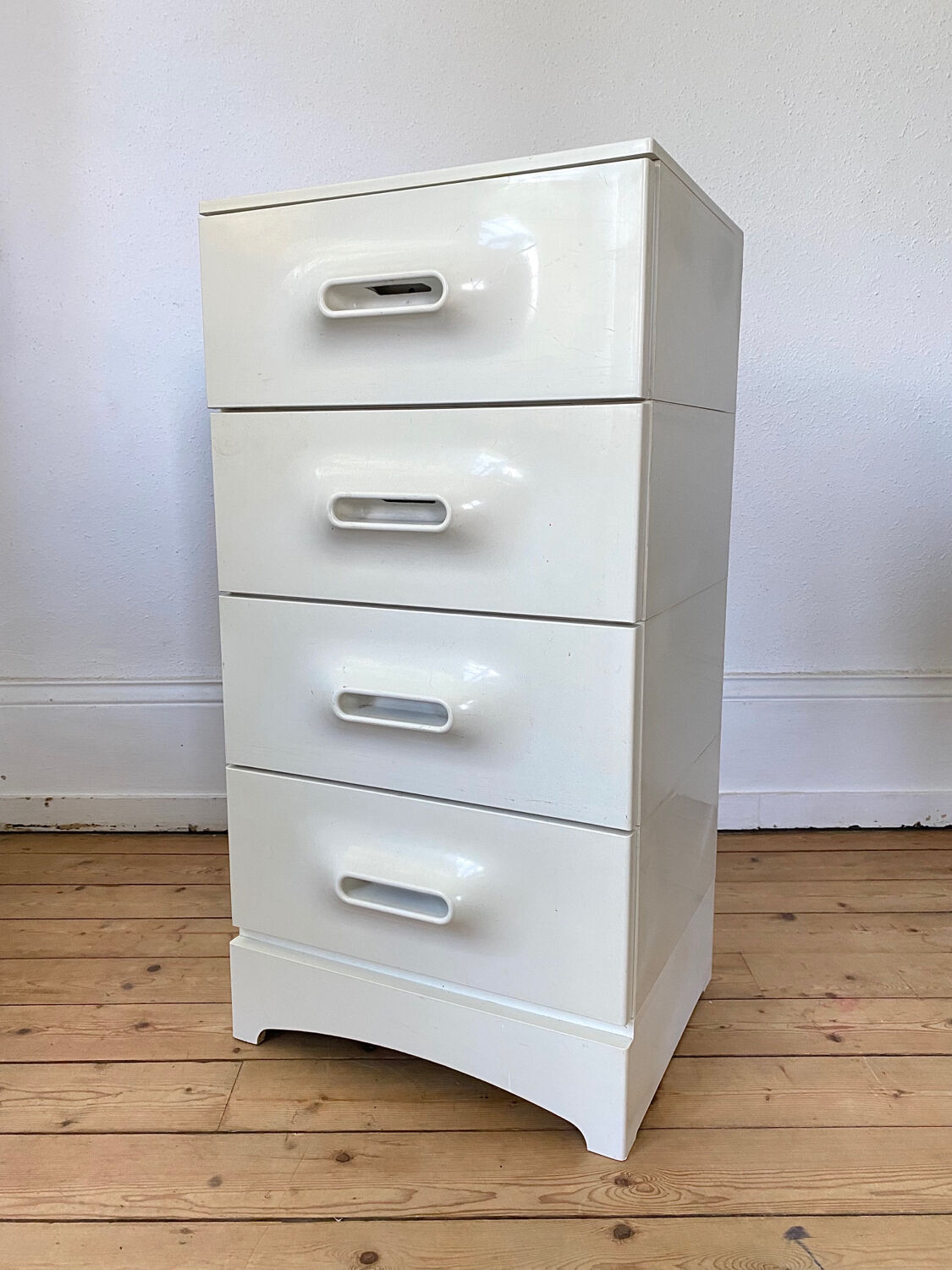 4 drawer chest of drawers