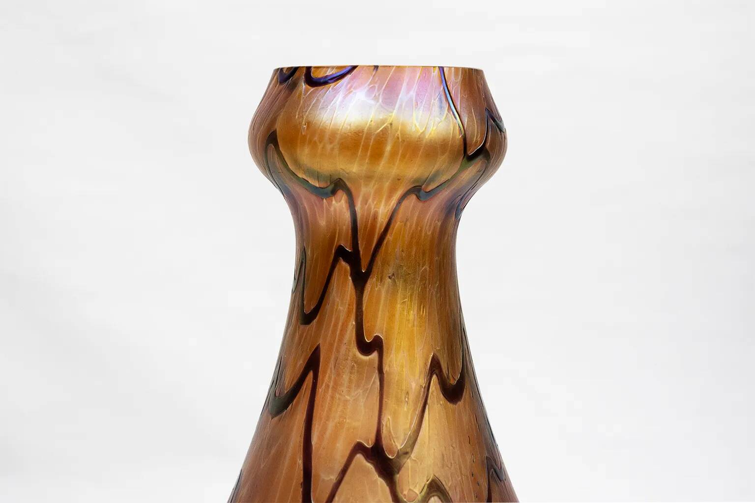 Pair of Art Nouveau iridescent glass vases – Pallme-König & Habel, circa 1900