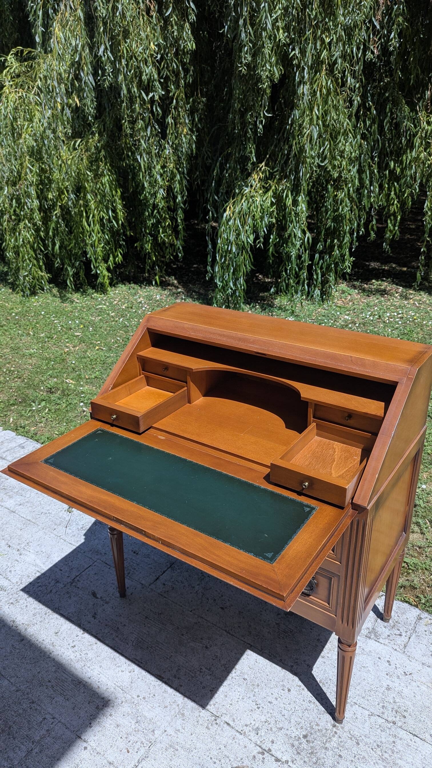 Slope secretary / Louis XVI style desk in wood – Very good condition