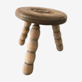 Raw tripod stool