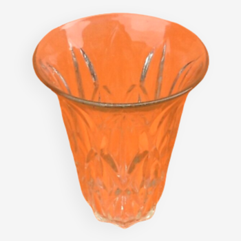 Vase de style art déco  verre moulé transparent / décor géométrique