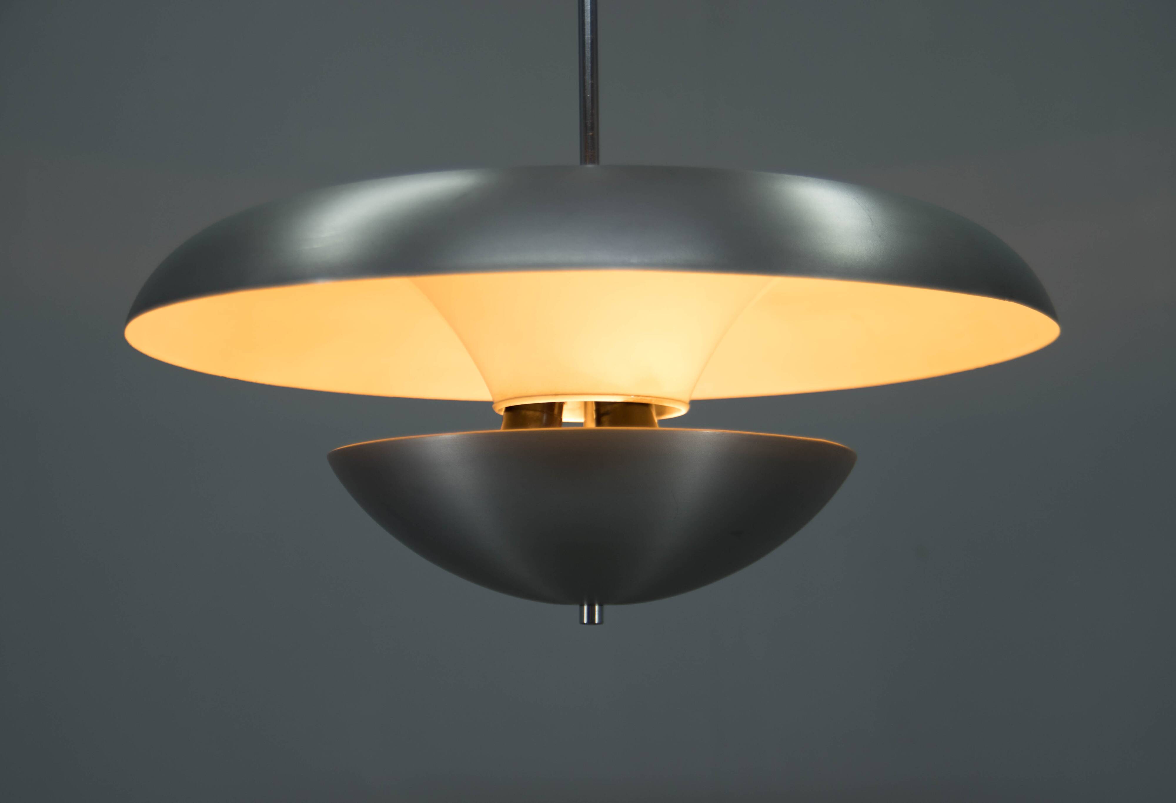 Suspension Bauhaus par Franta Anyz pour Napako, étiqueté, années 1940