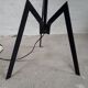 Lampadaire vintage tripode métal noir 1950