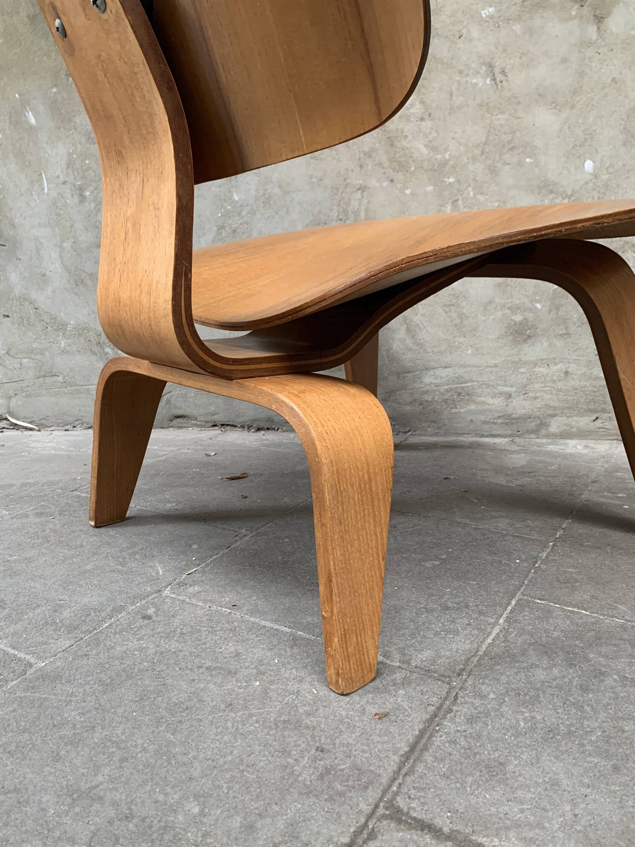 LCW Lounge Chair in ash wood, designed by Eames for Evans/Herman Miller, 1950s