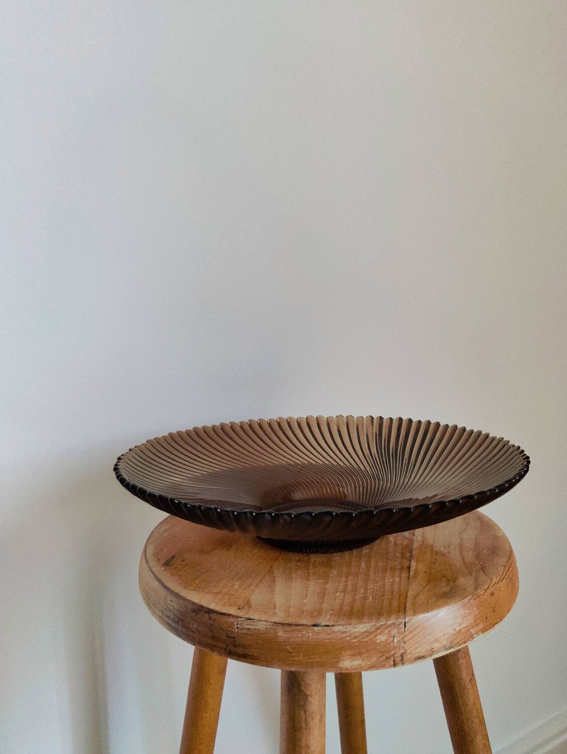 Veropa smoked glass dish