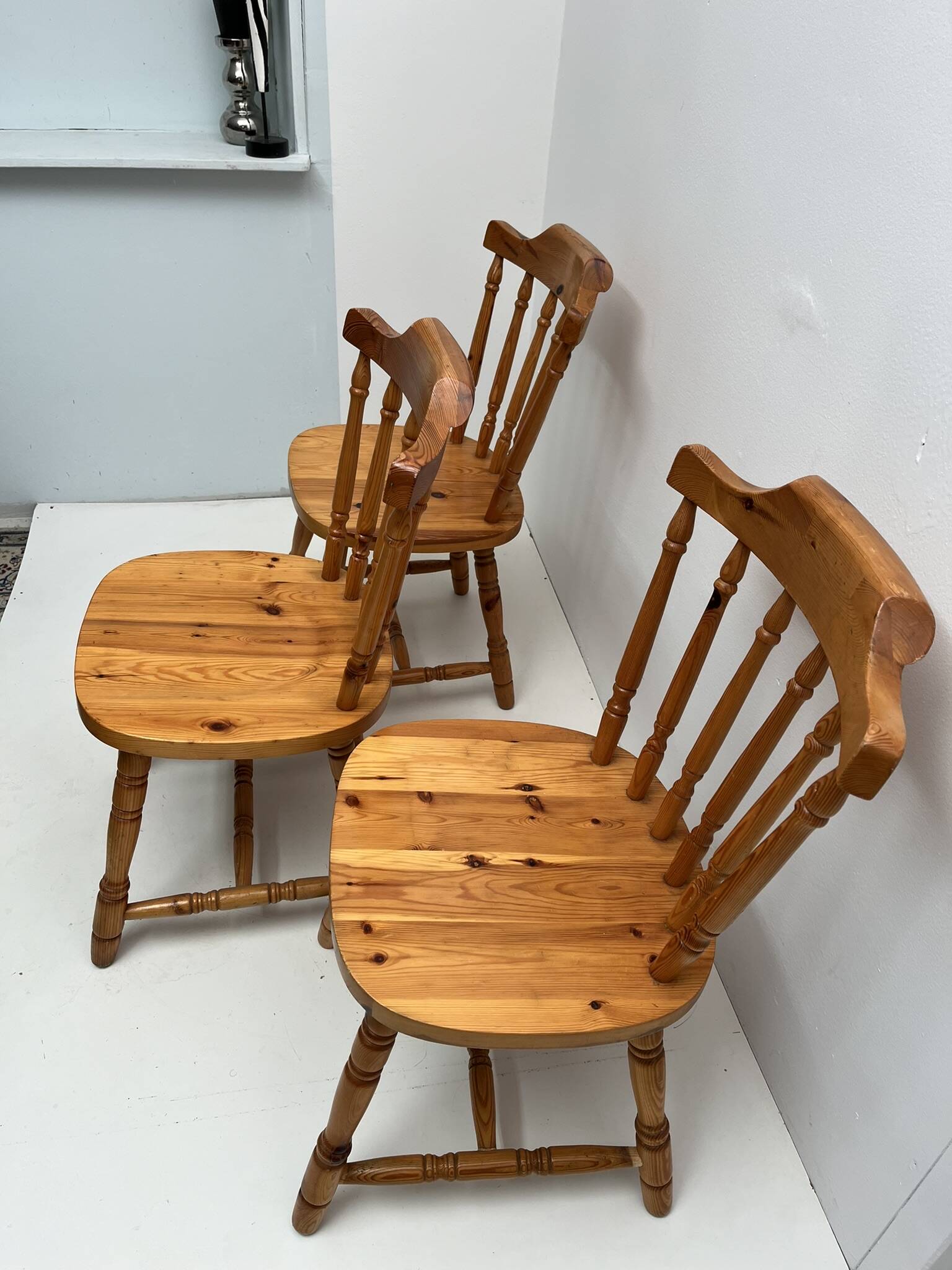3 western country type pine chairs 1970 turned wood