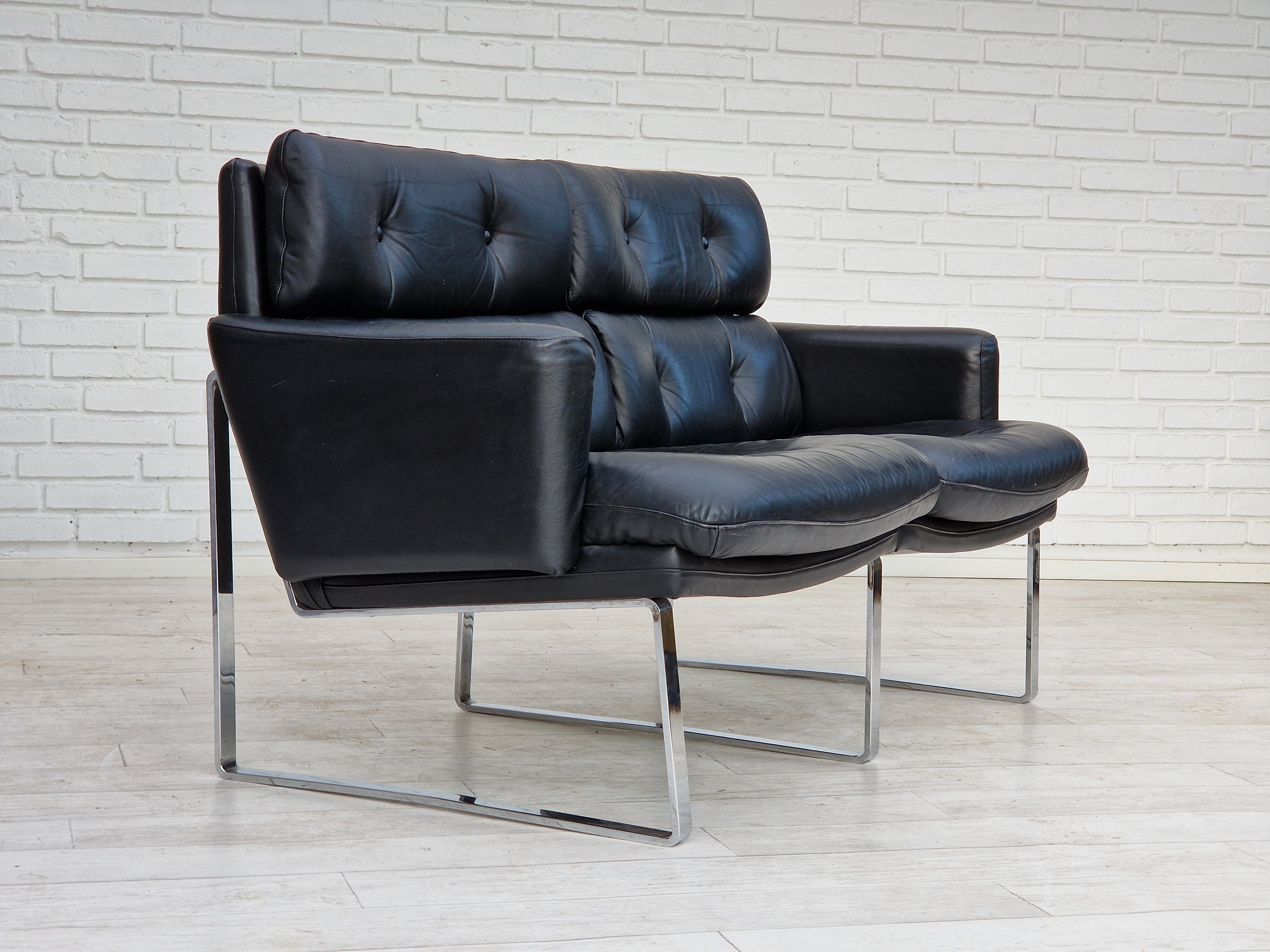 2 seater sofa, leather, chrome steel.