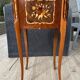 Table de chevet rognon style Louis XV en marqueterie