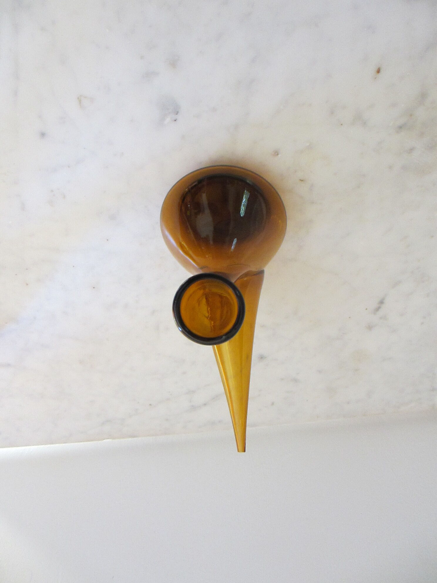 Oil and vinegar maker in amber glass