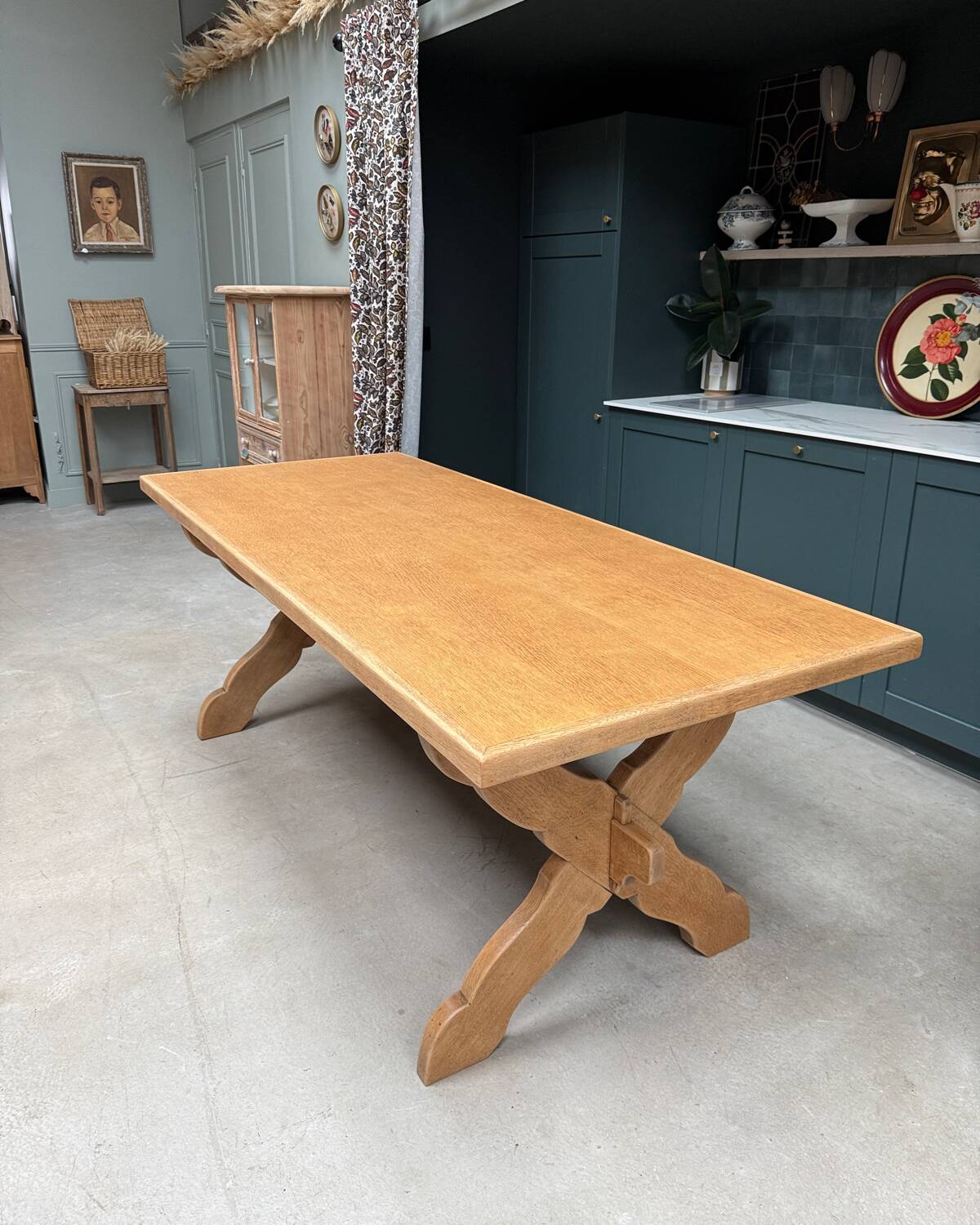 Grande table de ferme en chêne massif pieds croisés (rénovée)