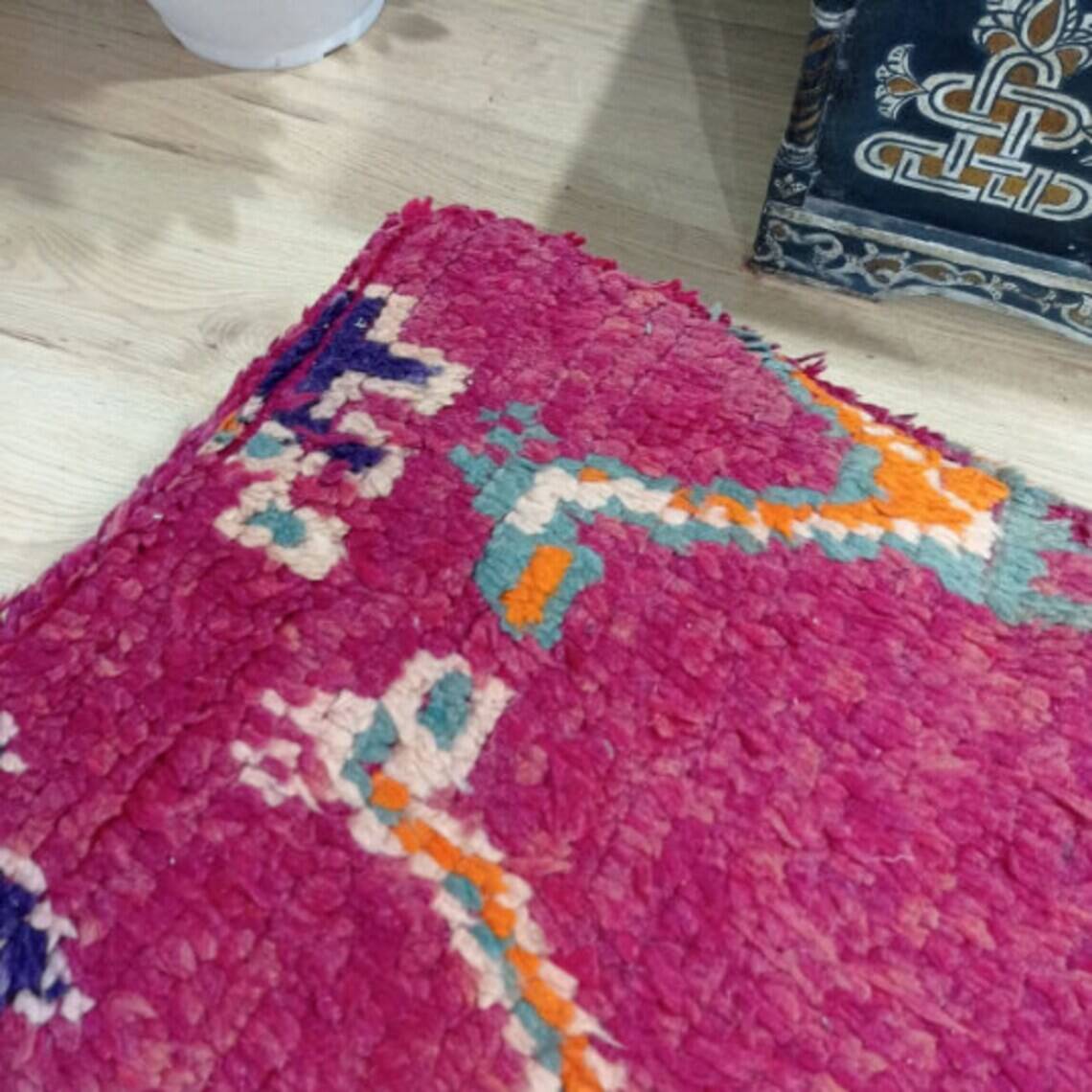 Handmade Berber pouf in wool 60 X 60 X 20 CM