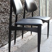 Pair of vintage Cassina office chairs in black leather, Italy 1950, in excellent condition.