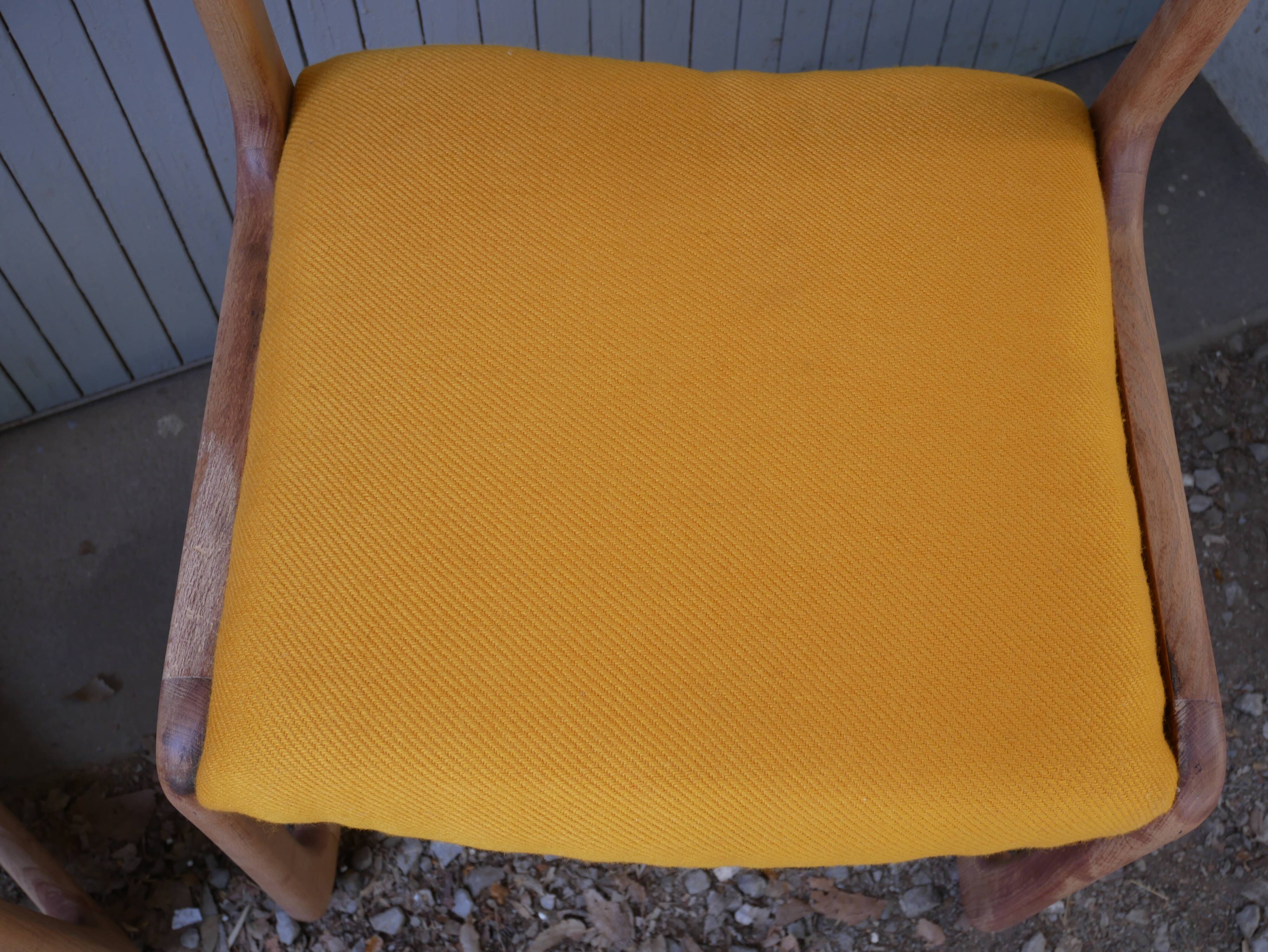 Paire d chaises traineau Baumann