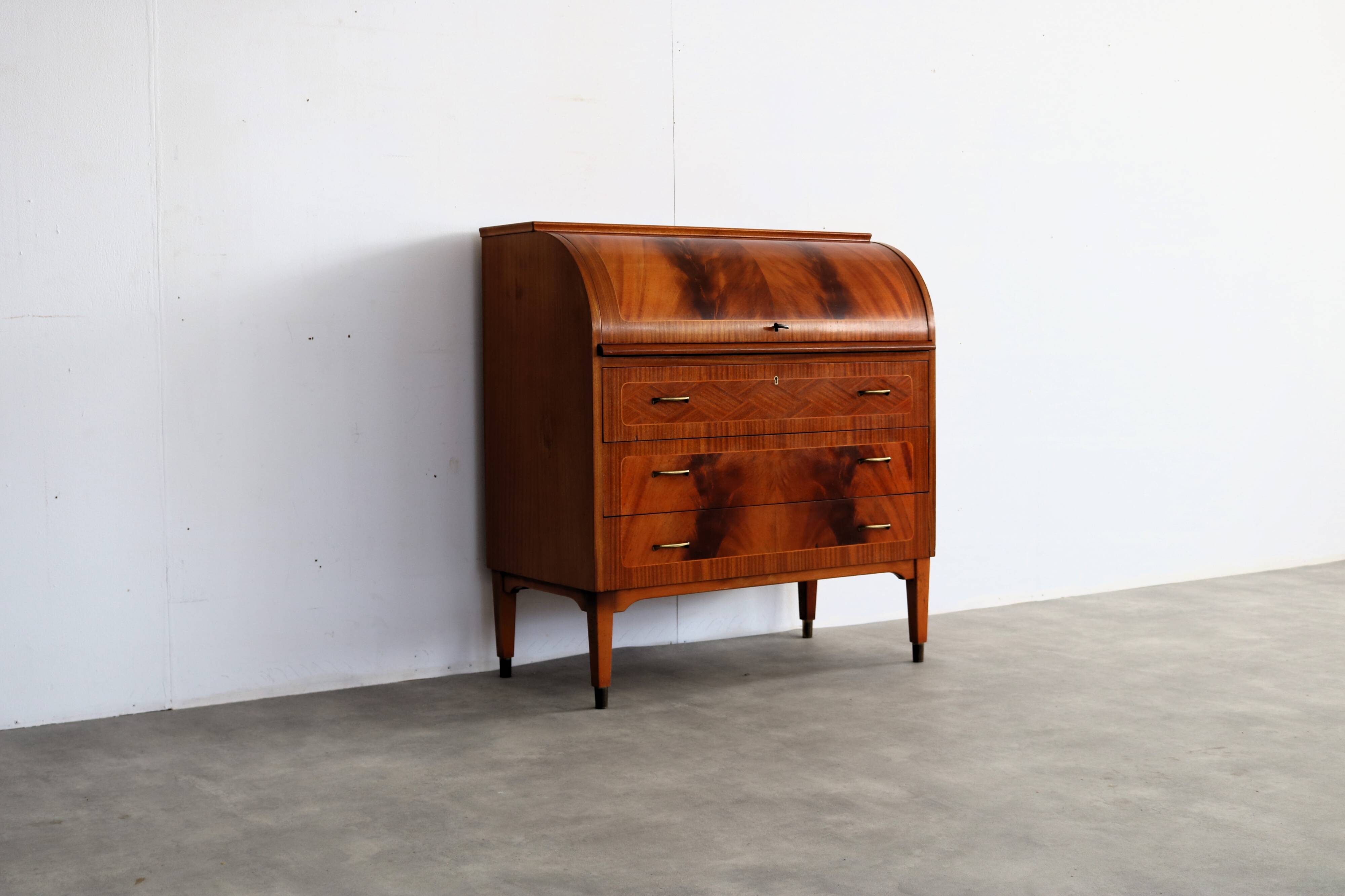Vintage secretary | broderna | 60s | sweden