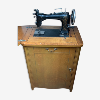 Singer sewing machine