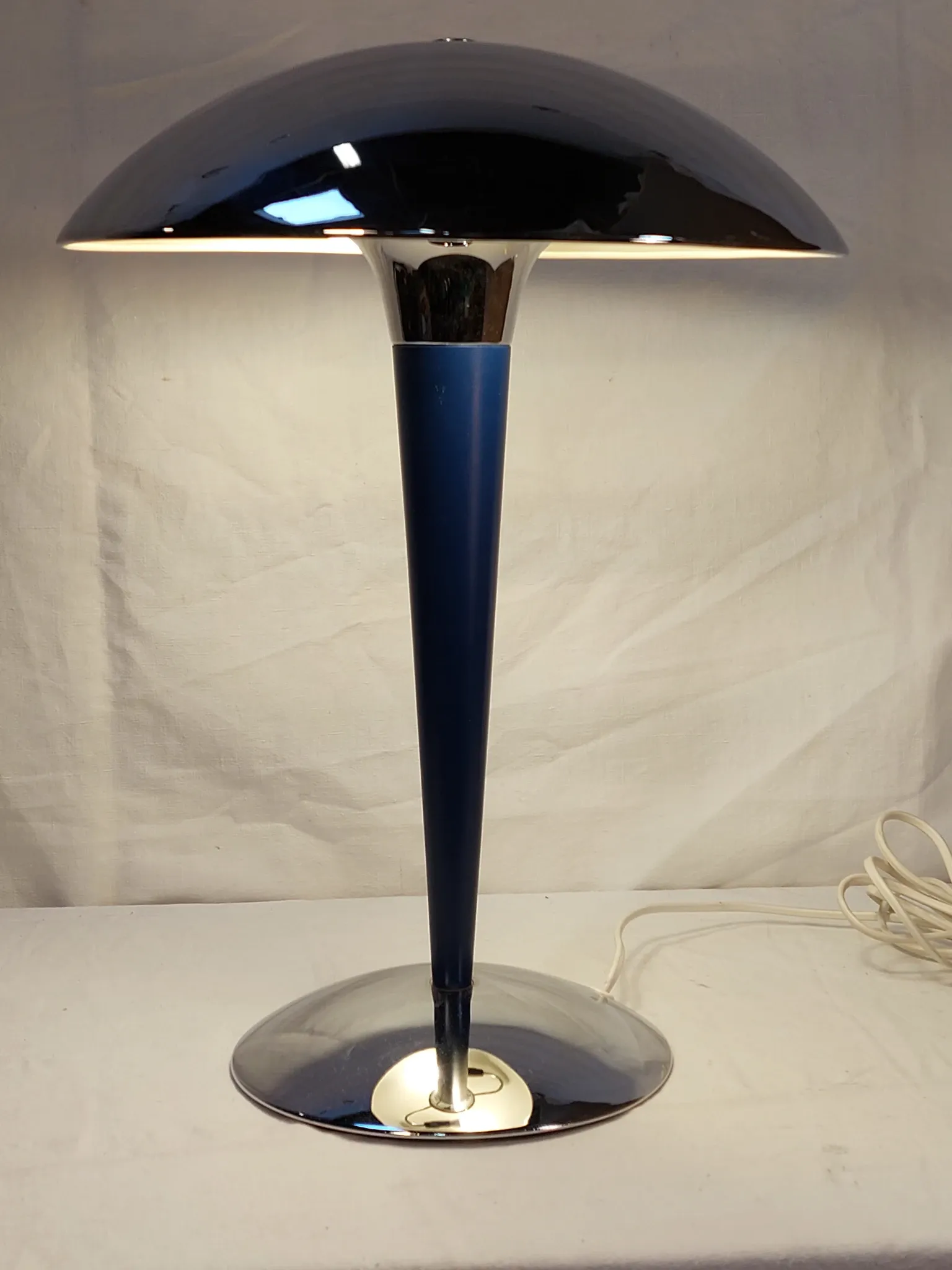 Vintage blue and chrome ocean liner lamp, double lighting, Collins 70s style.