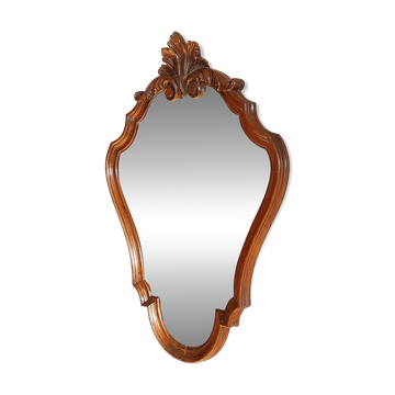 Miroir style Louis XV, rocaille en bois massif ciré. Fronton coquille