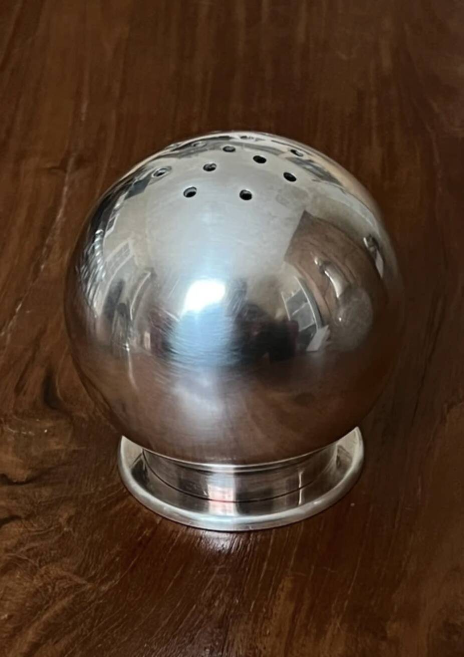 Silver-plated metal shaker ball, Art Deco, around 1930