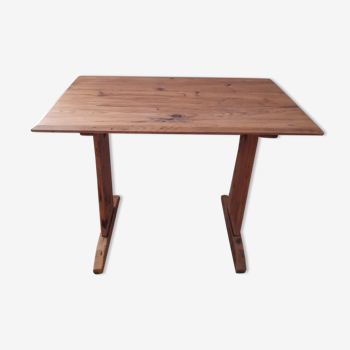 Bistro table