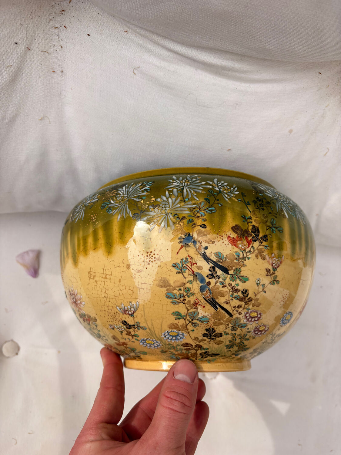 Planter, Japanese ceramic cache-pot in green, decorated with birds and flowers, Kobe Shuzan Satsuma Meiji.
